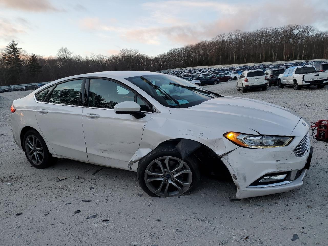 2017 FORD FUSION SE - Фото 4