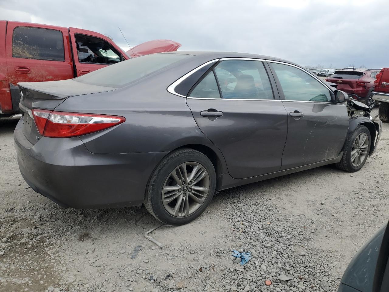 2016 TOYOTA CAMRY LE - Фото 3