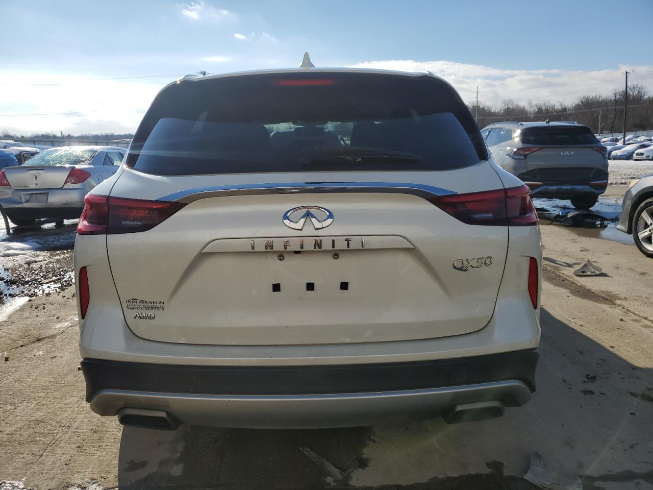 2019 INFINITI QX50 ESSEN - Image 6