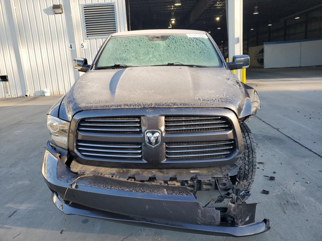 2017 RAM 1500 SPORT - Фото 5