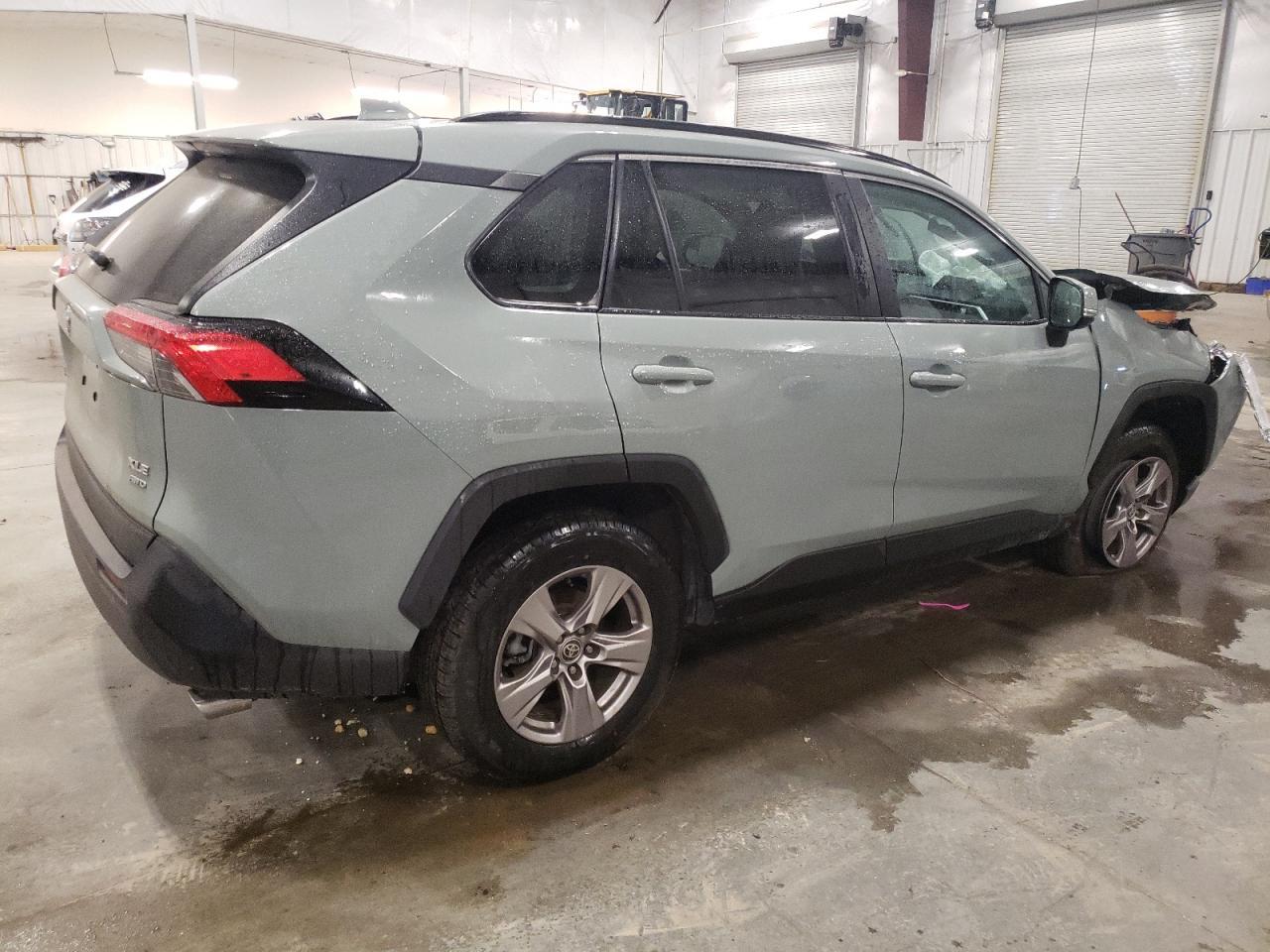 2022 TOYOTA RAV4 XLE - Image 3