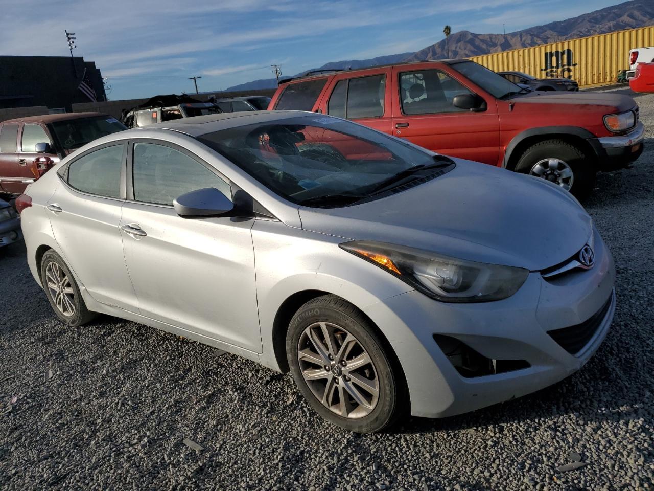 2015 HYUNDAI ELANTRA SE - Фото 4