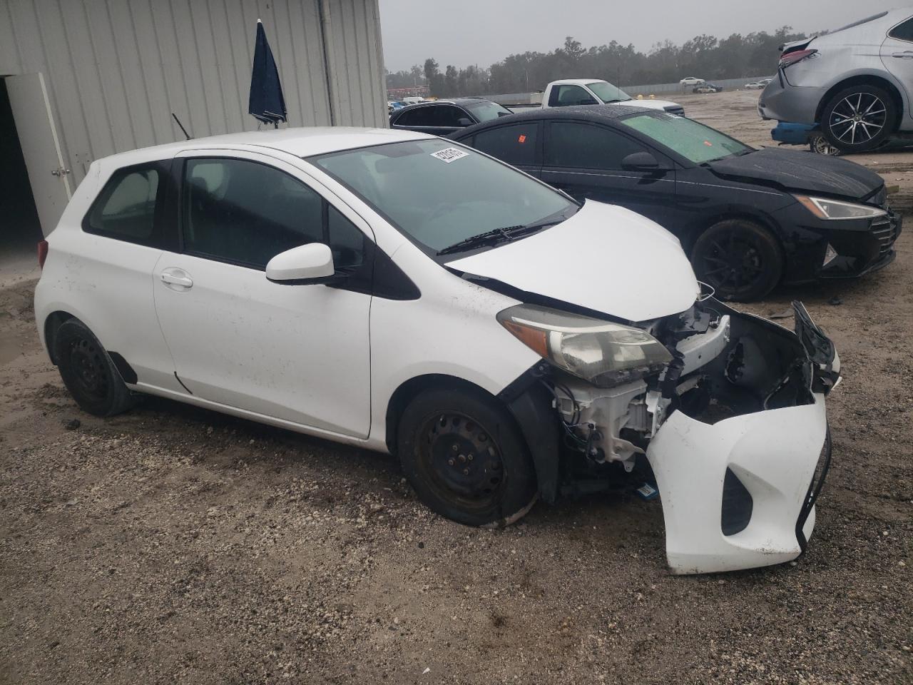 2015 TOYOTA YARIS - Фото 4