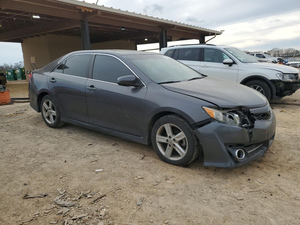 2013 TOYOTA CAMRY L - Image 4