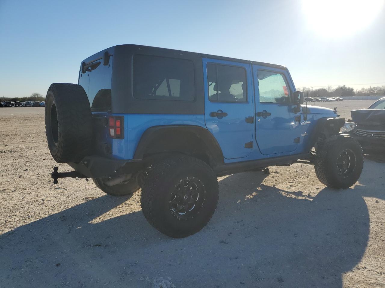 2014 JEEP WRANGLER U - Image 3