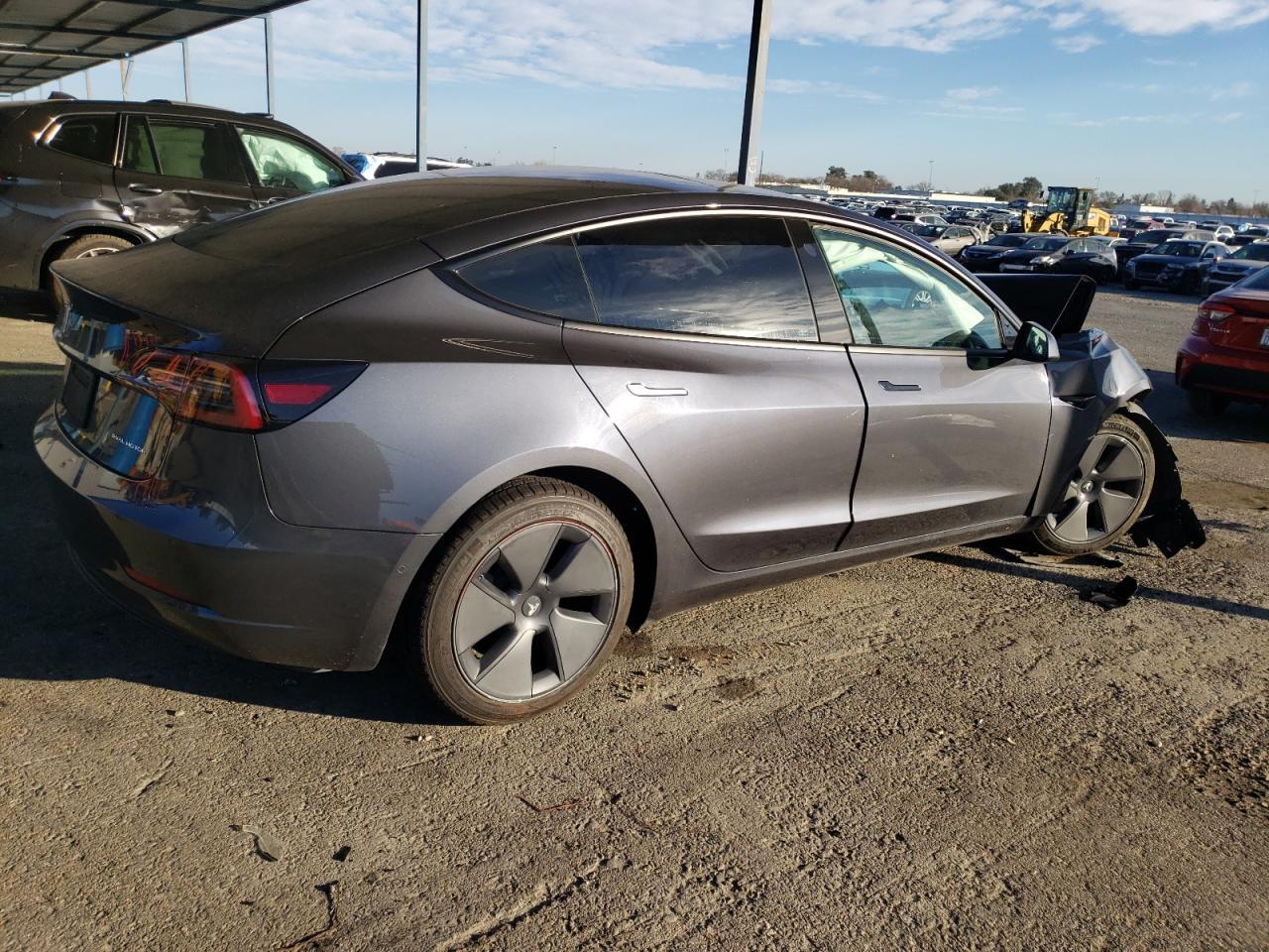 2022 TESLA MODEL 3 - Фото 3