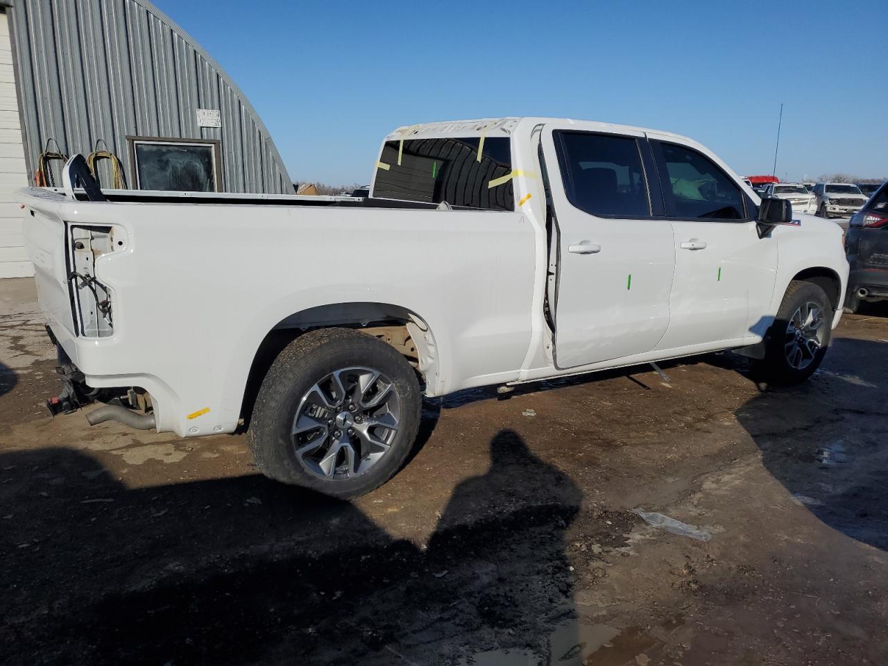 2023 CHEVROLET SILVERADO - Фото 3