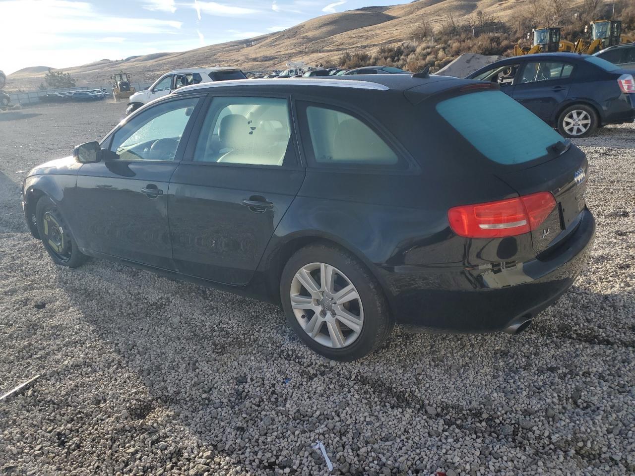 2011 AUDI A4 PREMIUM - Image 2