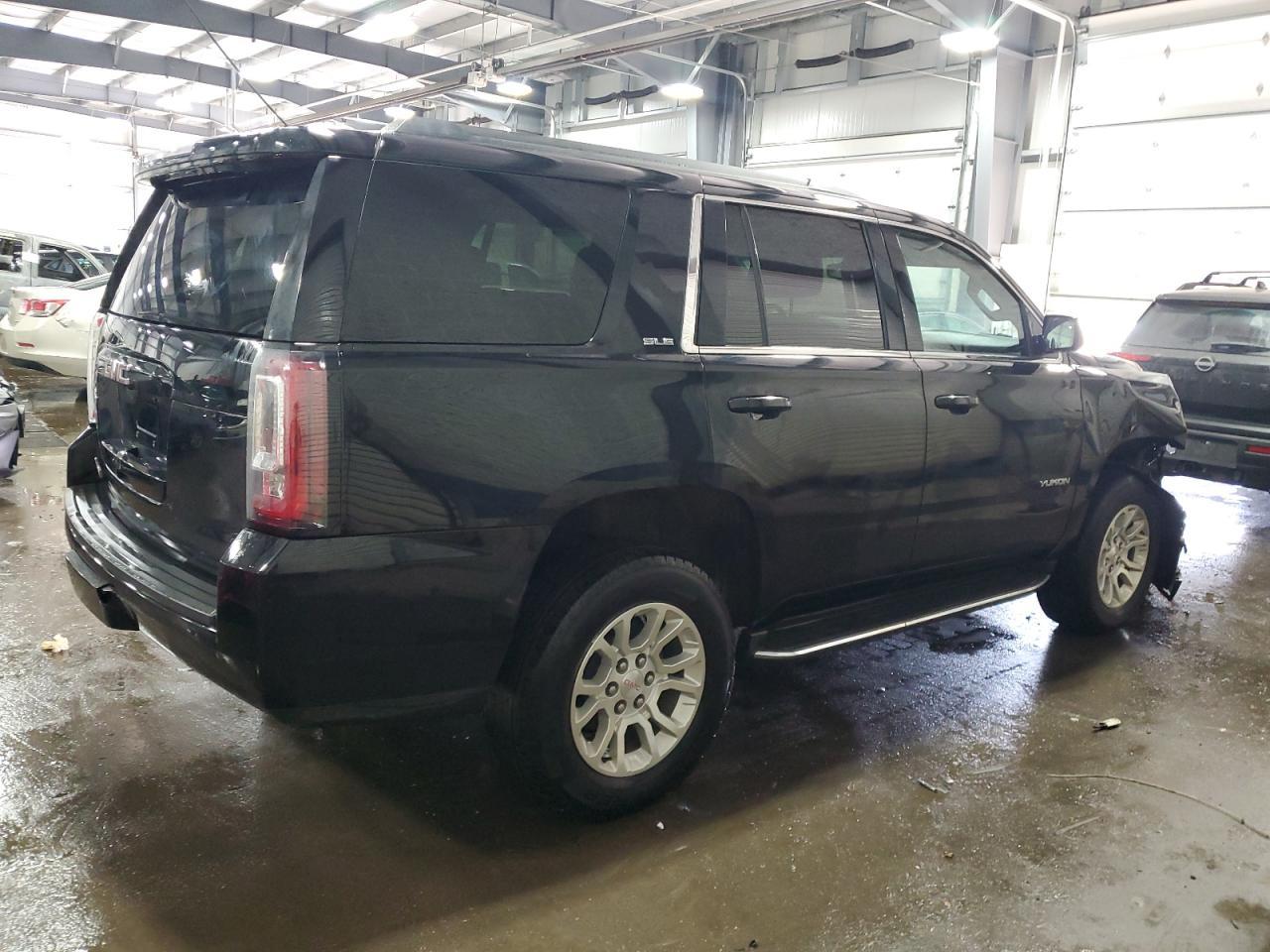 2016 GMC YUKON SLE - Фото 3