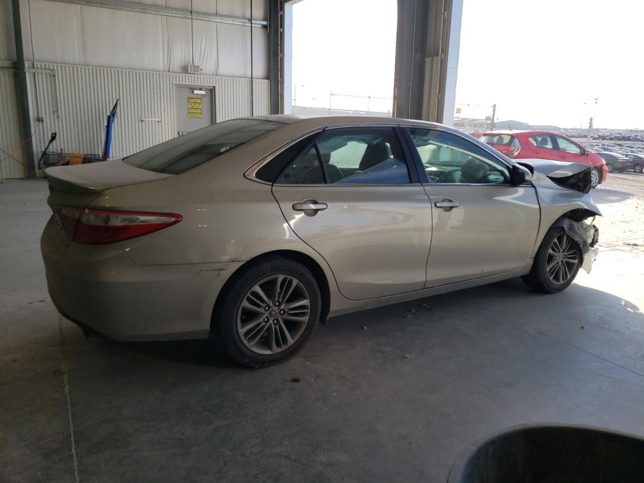 2015 TOYOTA CAMRY LE - Image 3
