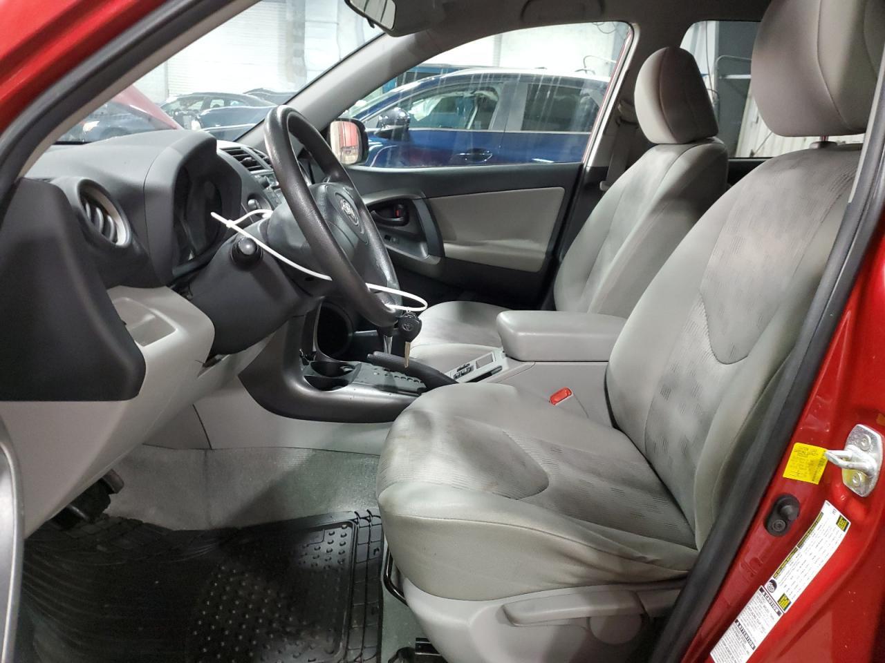 2011 TOYOTA RAV4 - Image 7