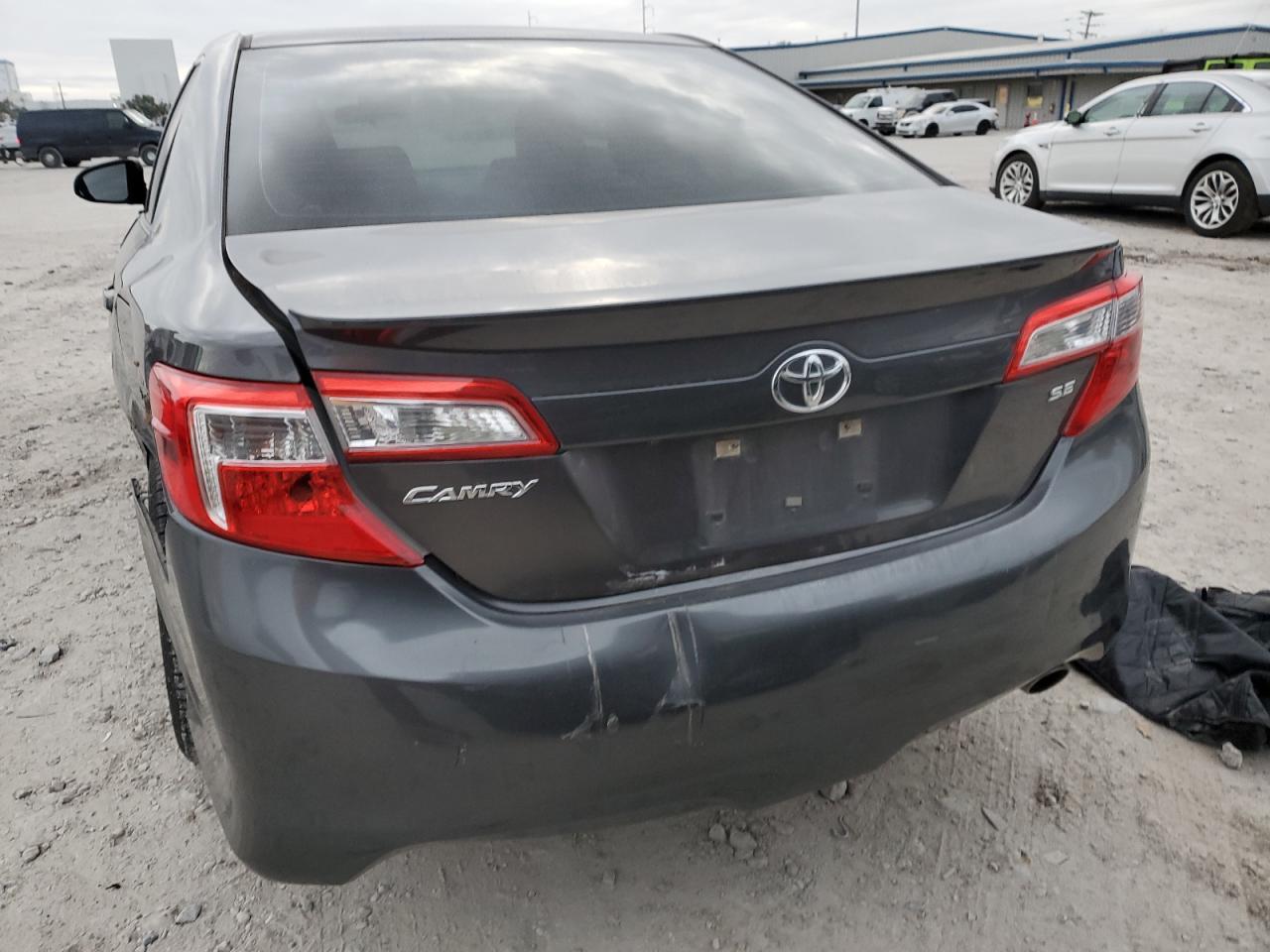 2014 TOYOTA CAMRY L - Фото 6