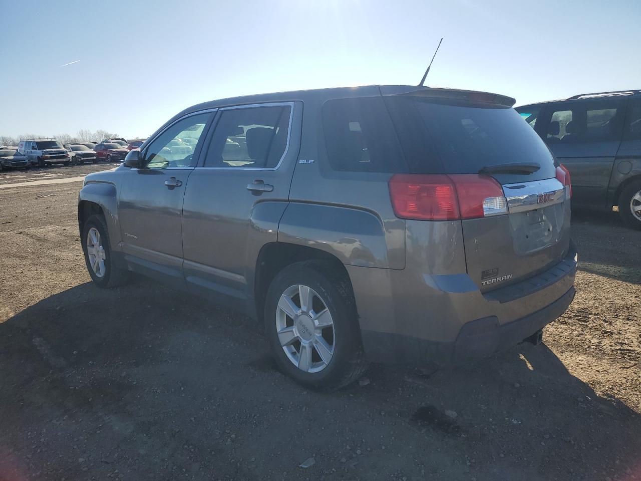 2012 GMC TERRAIN SL - Image 2