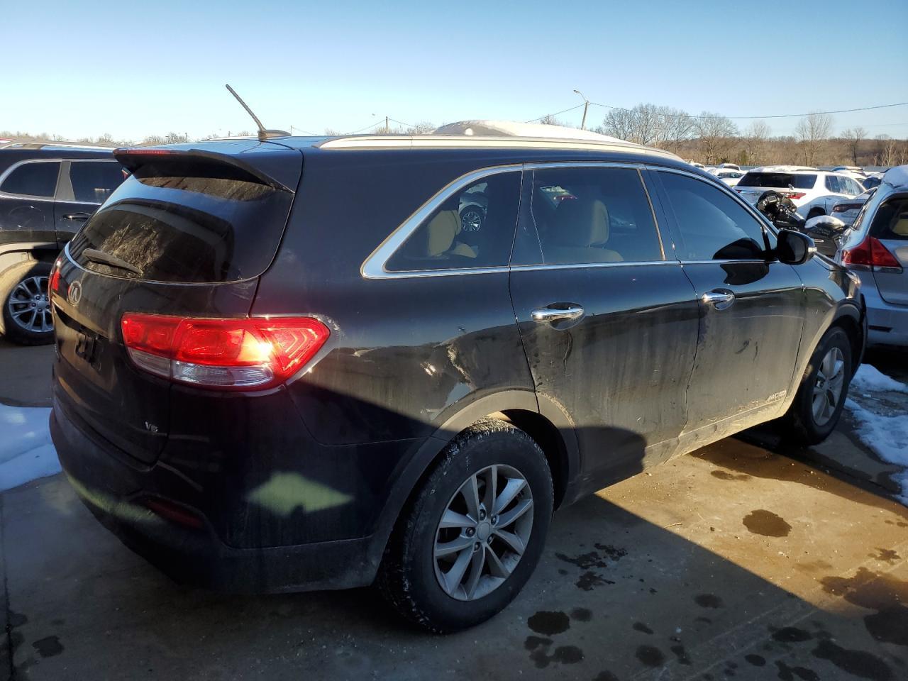 2017 KIA SORENTO LX - Фото 3