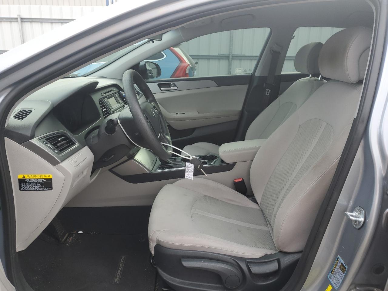 2017 HYUNDAI SONATA SE - Image 7