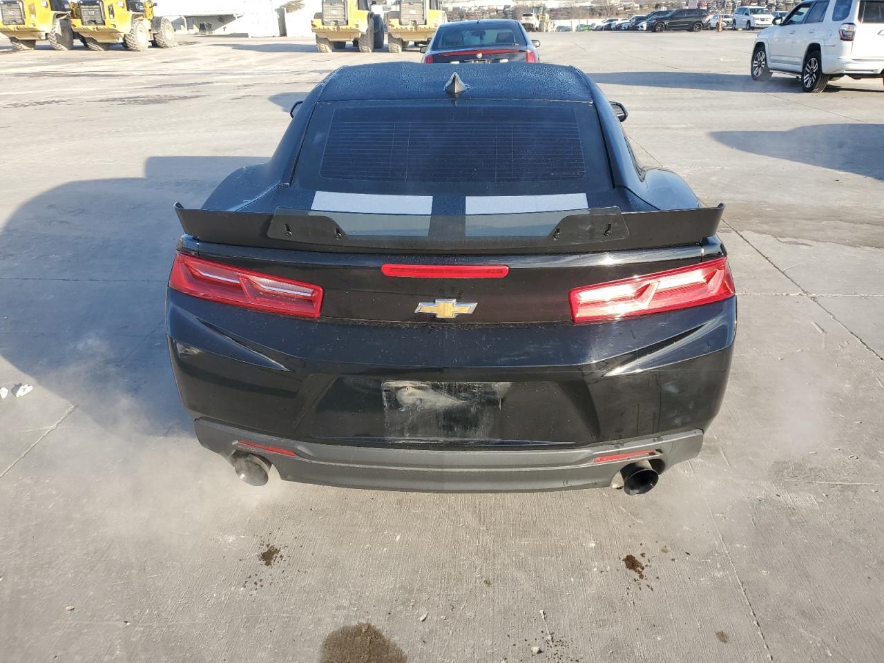 2018 CHEVROLET CAMARO LT - Image 6