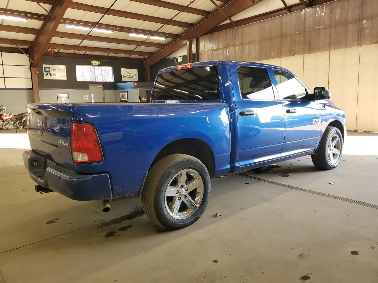 2018 RAM 1500 ST - Image 3