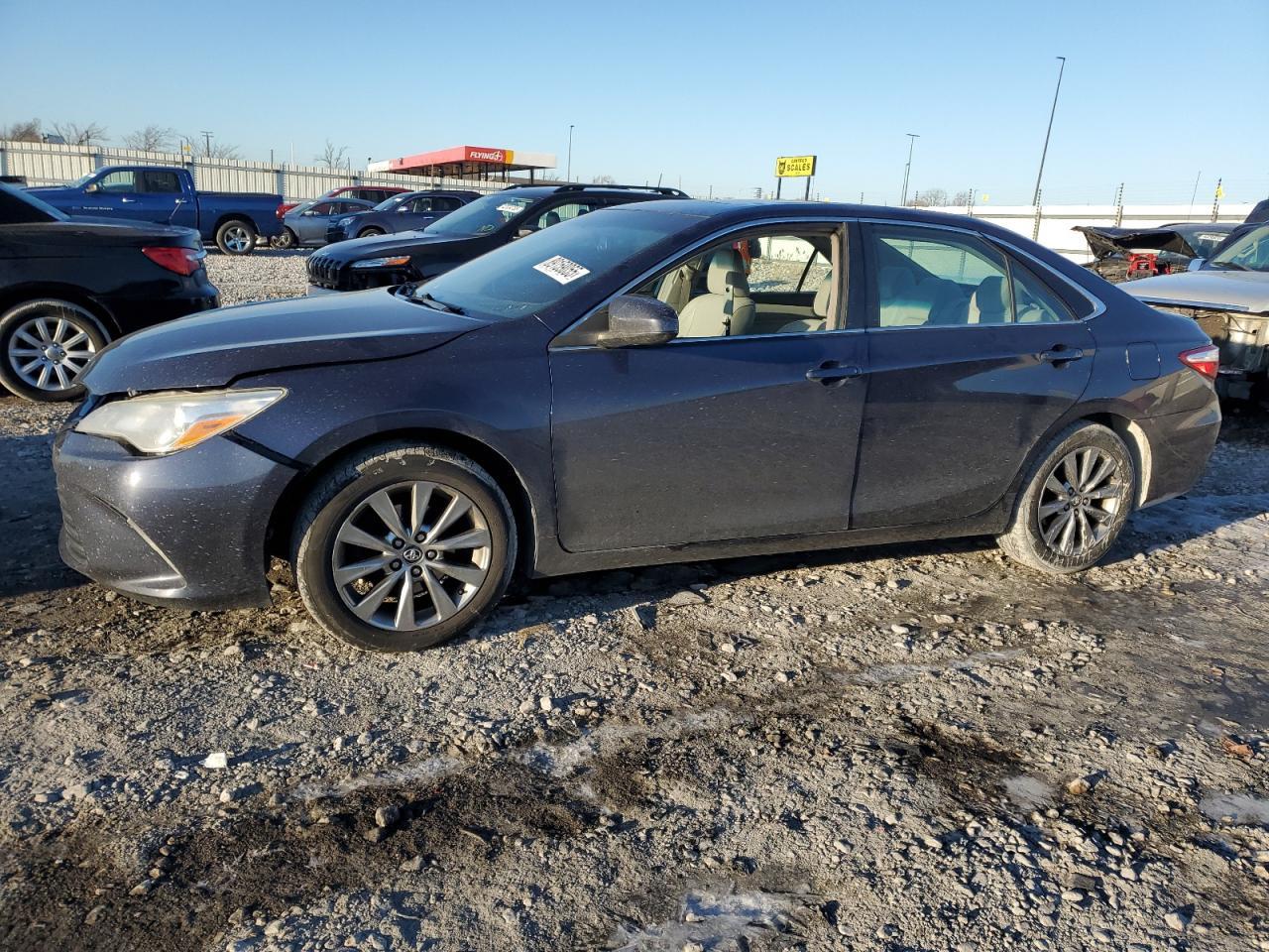 2016 TOYOTA CAMRY LE