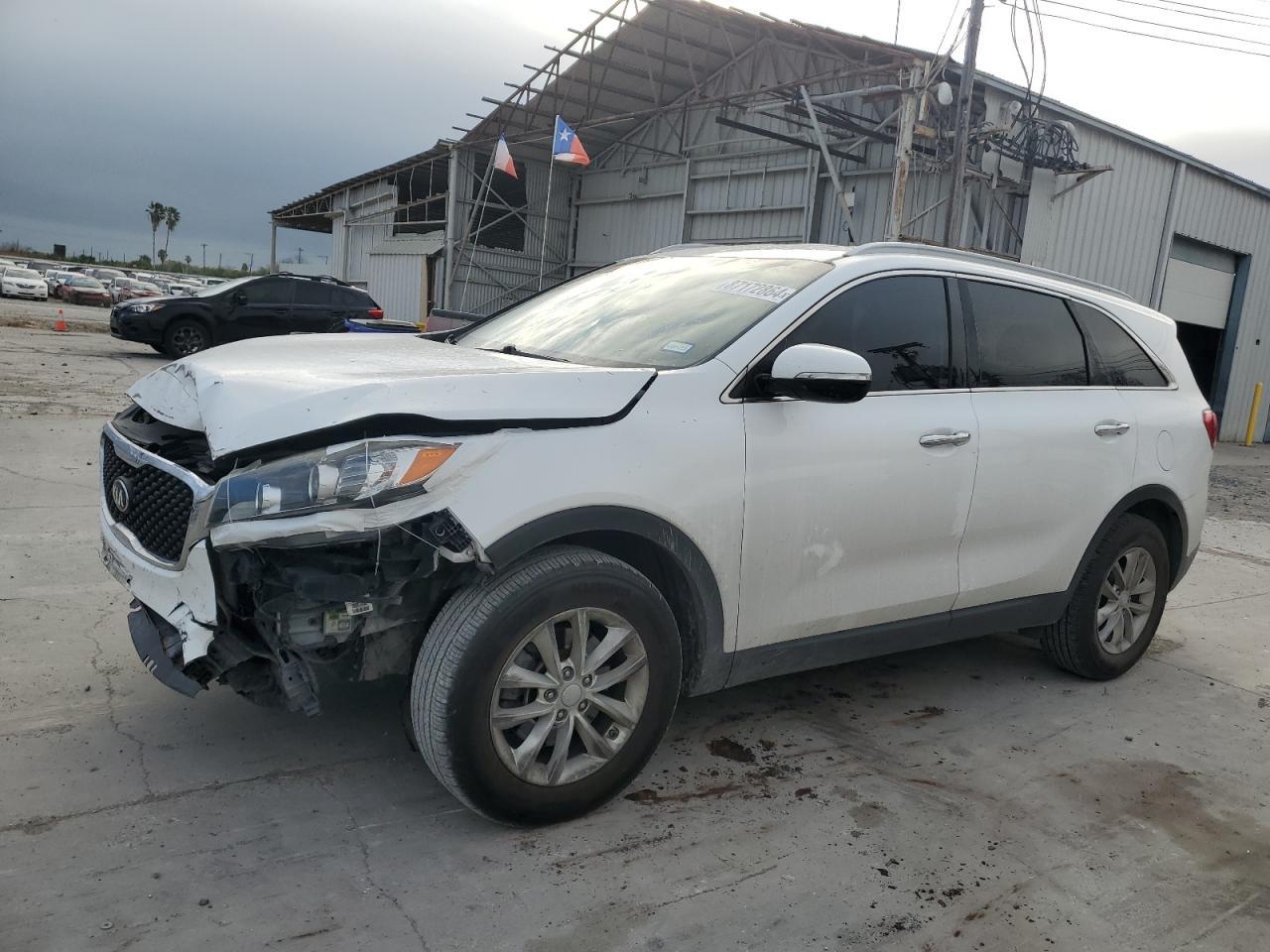 2017 KIA SORENTO LX