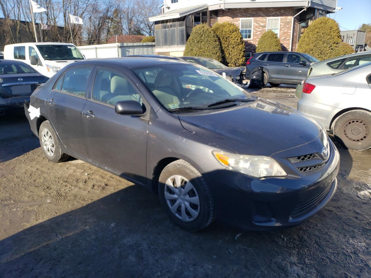 2013 TOYOTA COROLLA BA - Фото 4