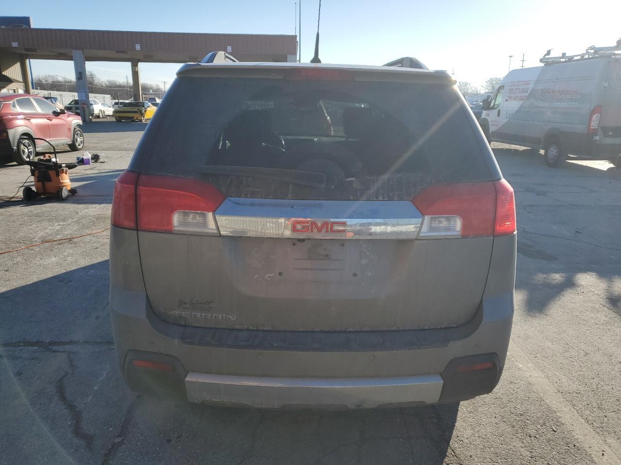 2012 GMC TERRAIN SL - Image 6
