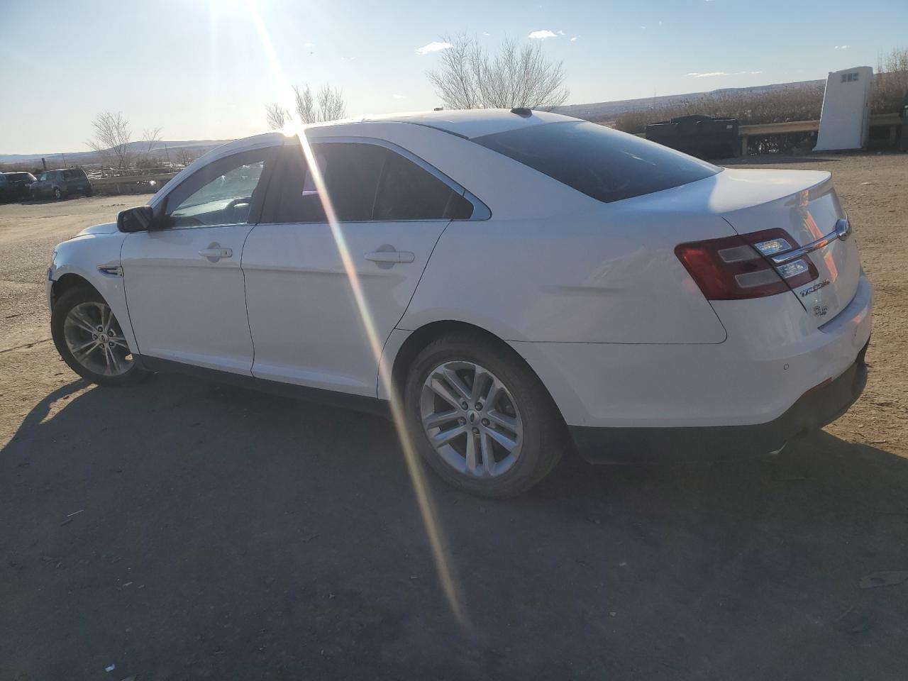 2014 FORD TAURUS SEL - Фото 2