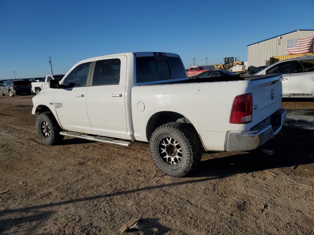 2019 RAM 1500 CLASS - Image 2