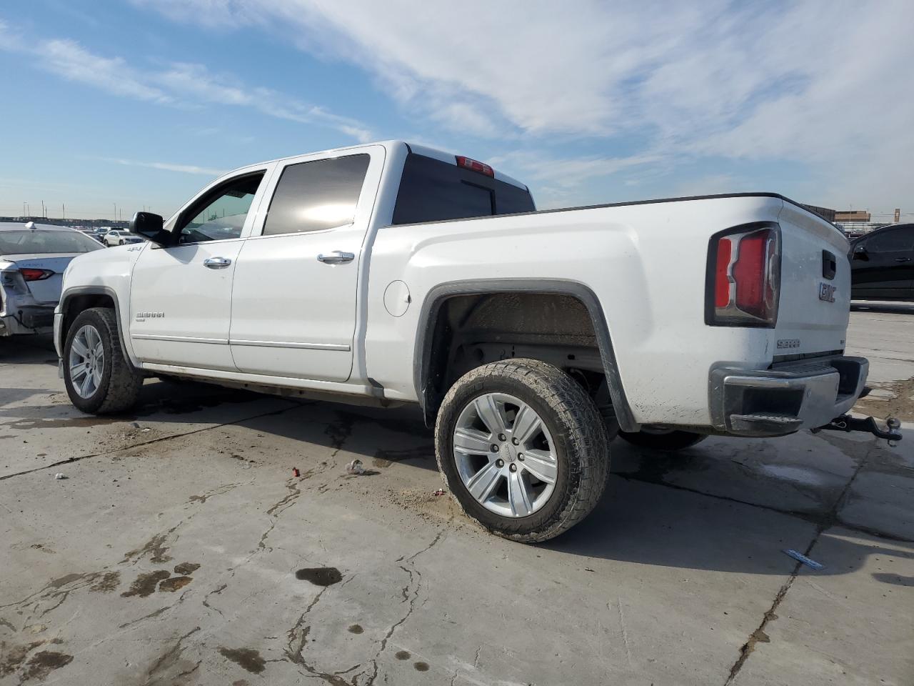2018 GMC SIERRA K15 - Фото 2
