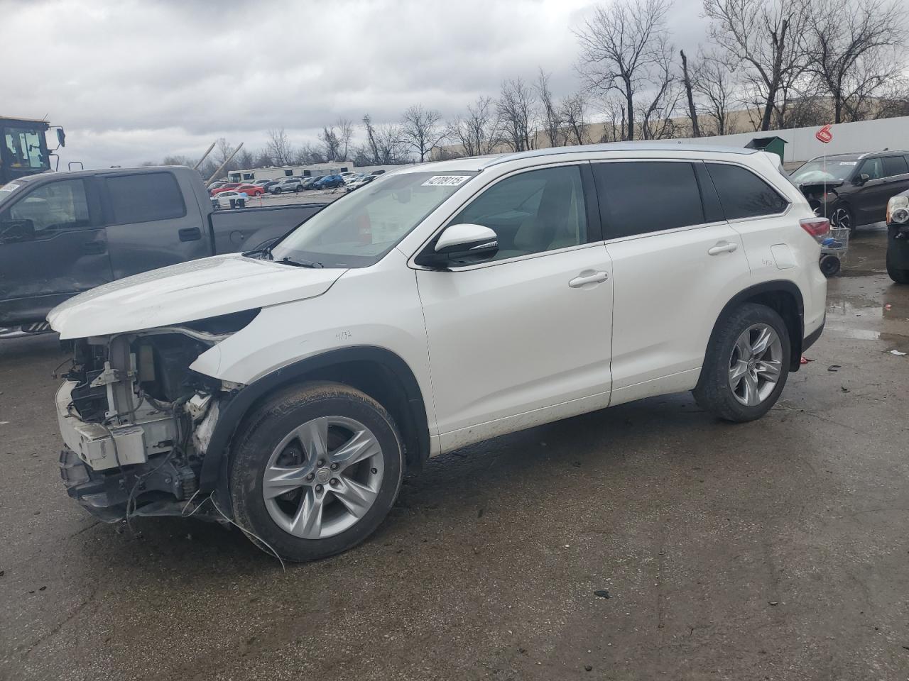2014 TOYOTA HIGHLANDER