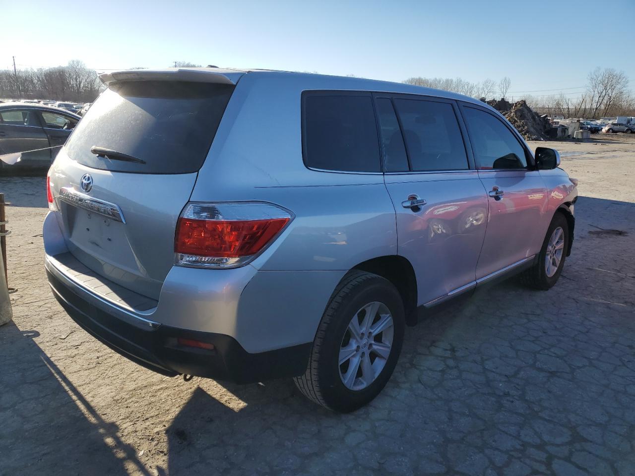 2012 TOYOTA HIGHLANDER - Image 3