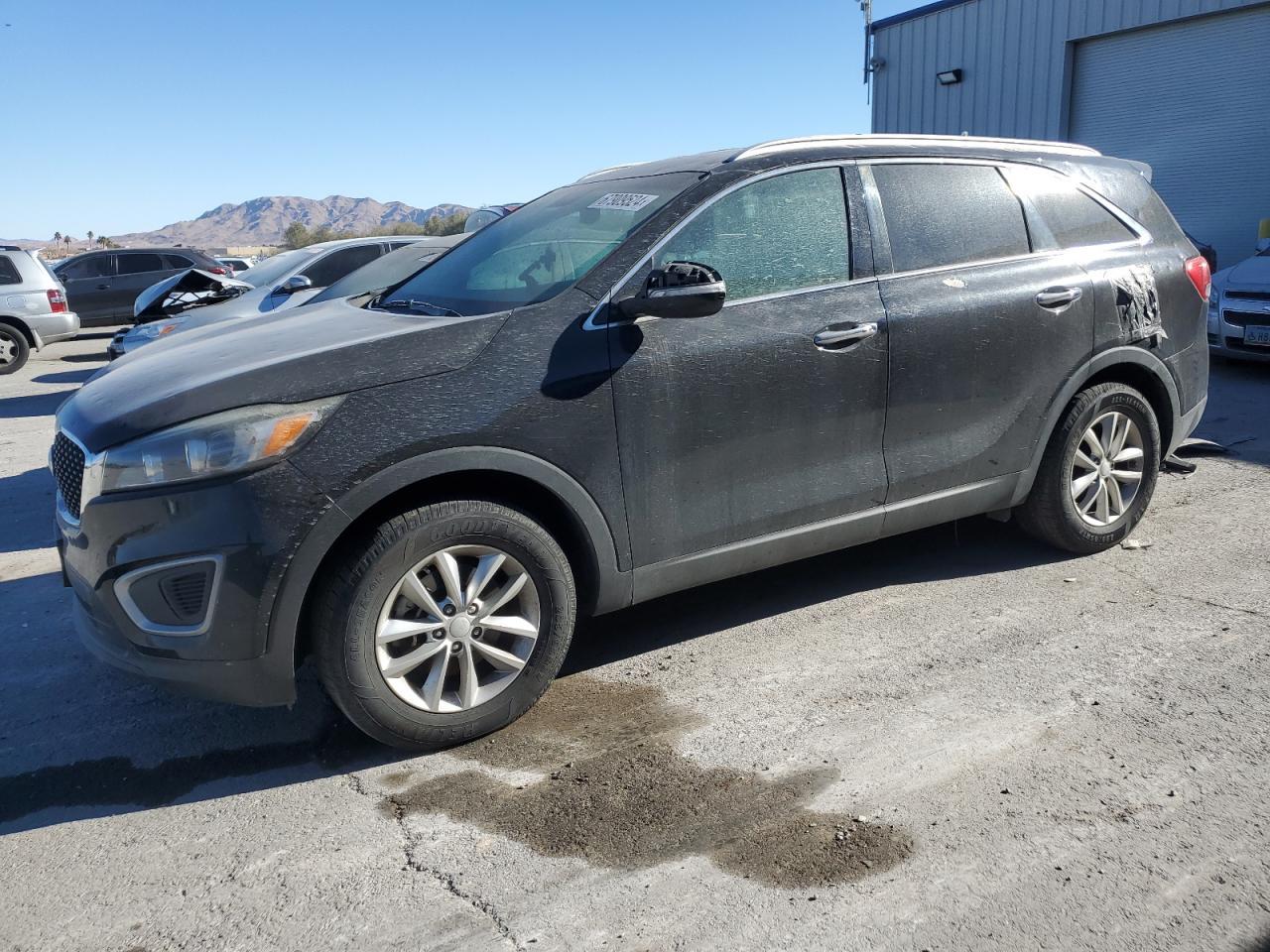 2017 KIA SORENTO LX