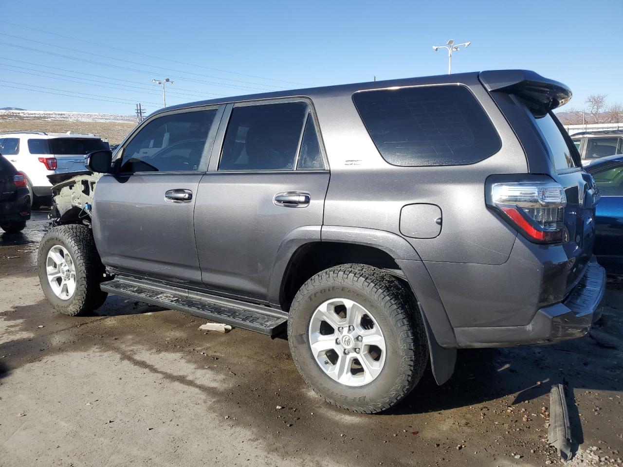 2019 TOYOTA 4RUNNER SR - Image 2