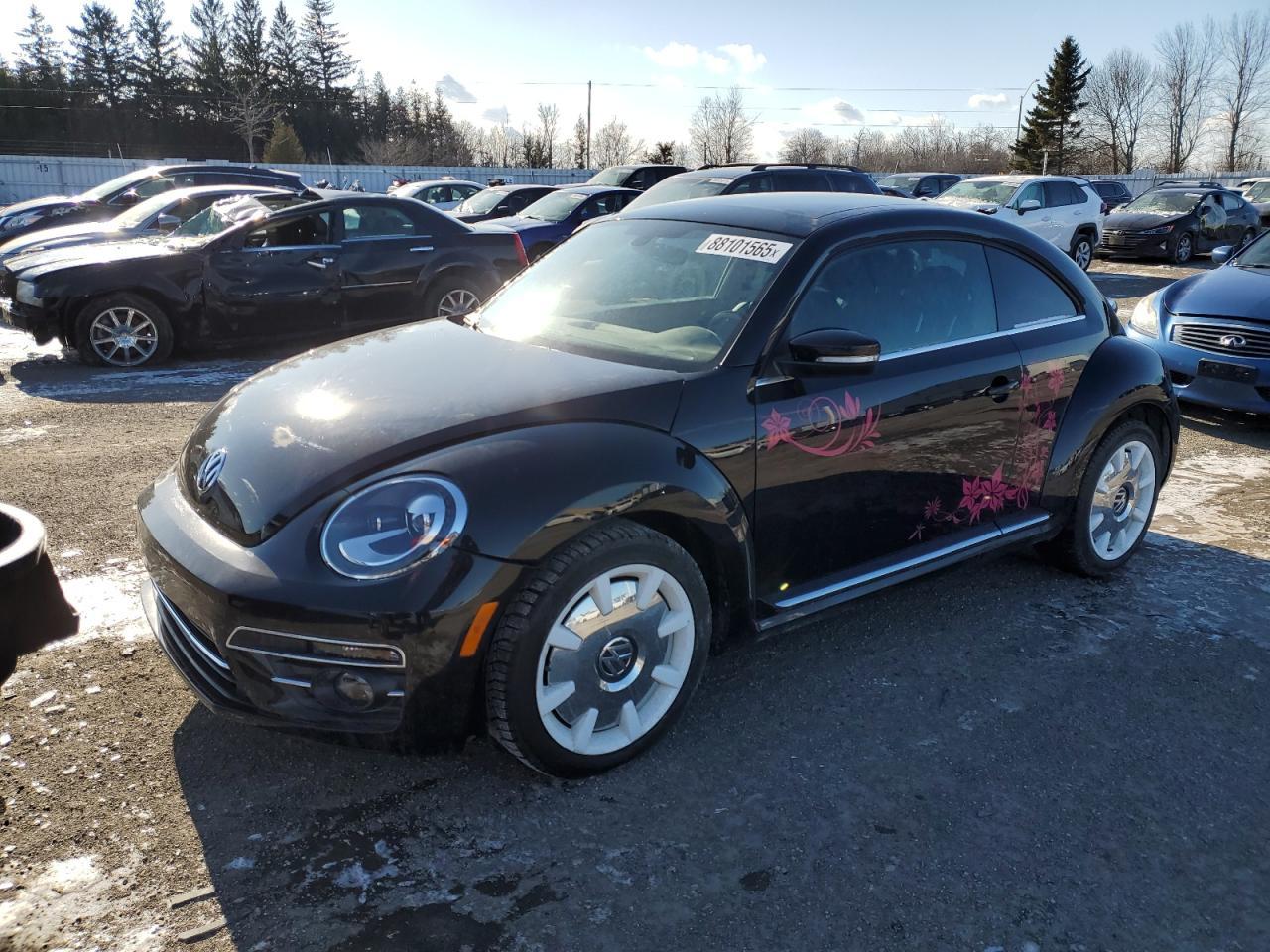 2019 VOLKSWAGEN BEETLE SE