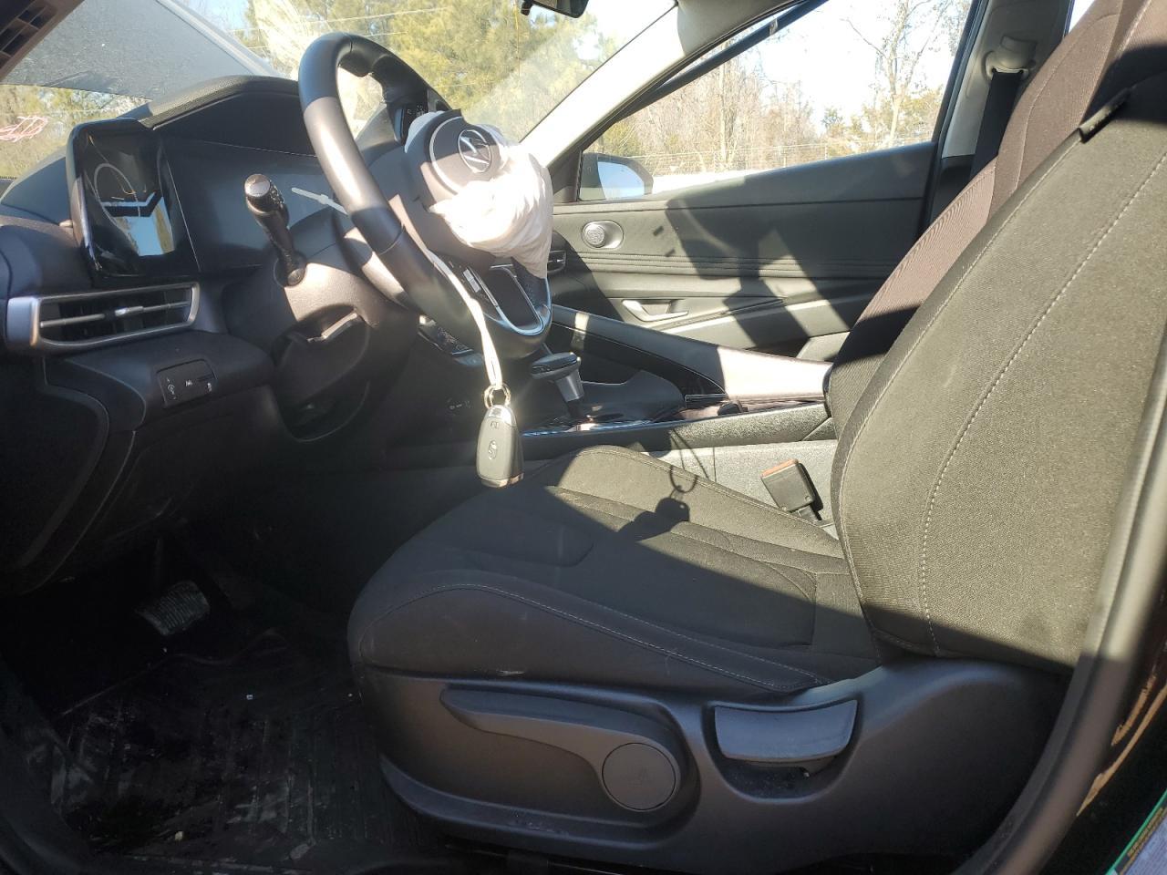 2023 HYUNDAI ELANTRA SE - Image 7