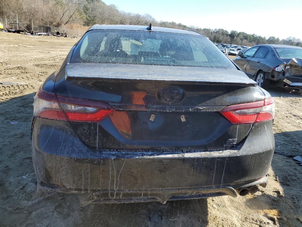2021 TOYOTA CAMRY SE - Image 6