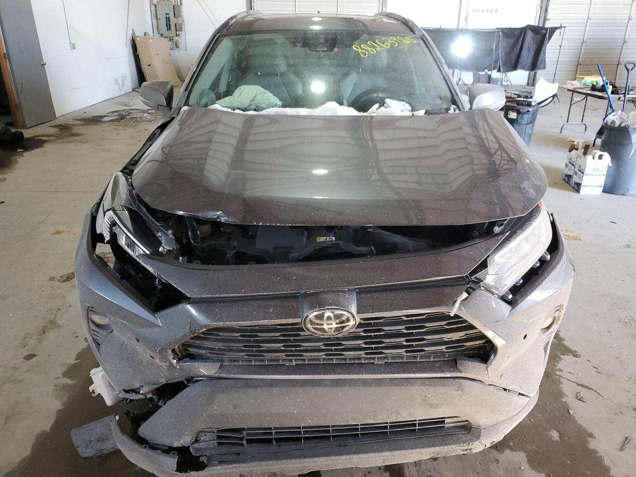 2020 TOYOTA RAV4 XLE P - Image 5