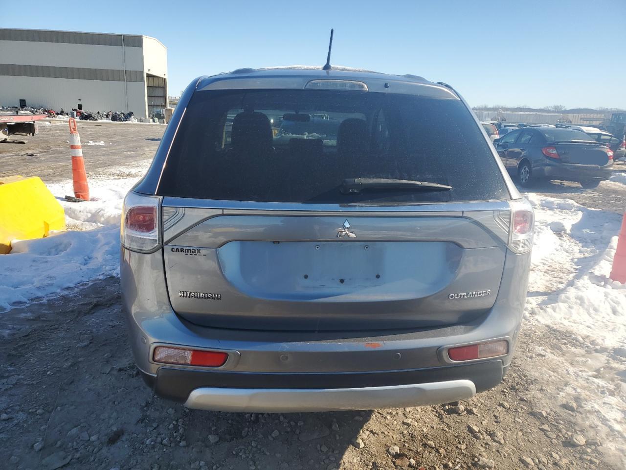 2015 MITSUBISHI OUTLANDER - Фото 6
