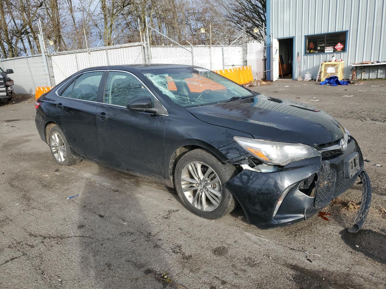 2017 TOYOTA CAMRY LE - Фото 4