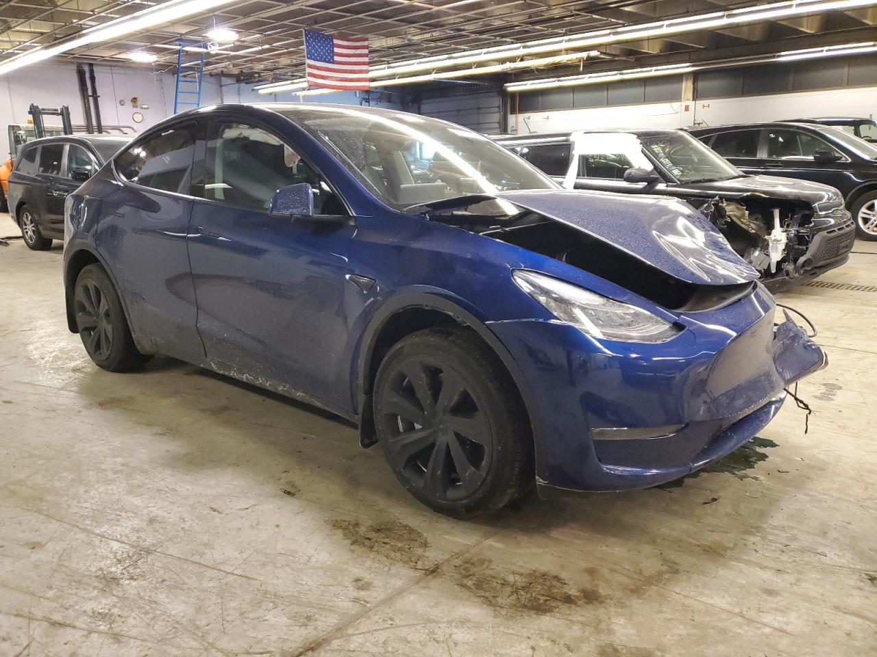 2023 TESLA MODEL Y - Фото 4