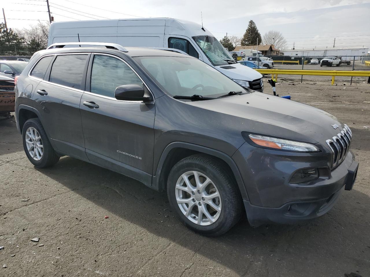 2017 JEEP CHEROKEE L - Image 4