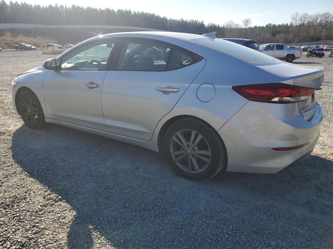 2017 HYUNDAI ELANTRA SE - Фото 2
