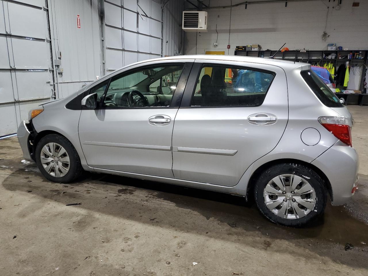 2012 TOYOTA YARIS - Image 2