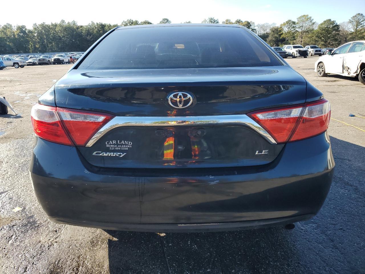 2016 TOYOTA CAMRY LE - Фото 6