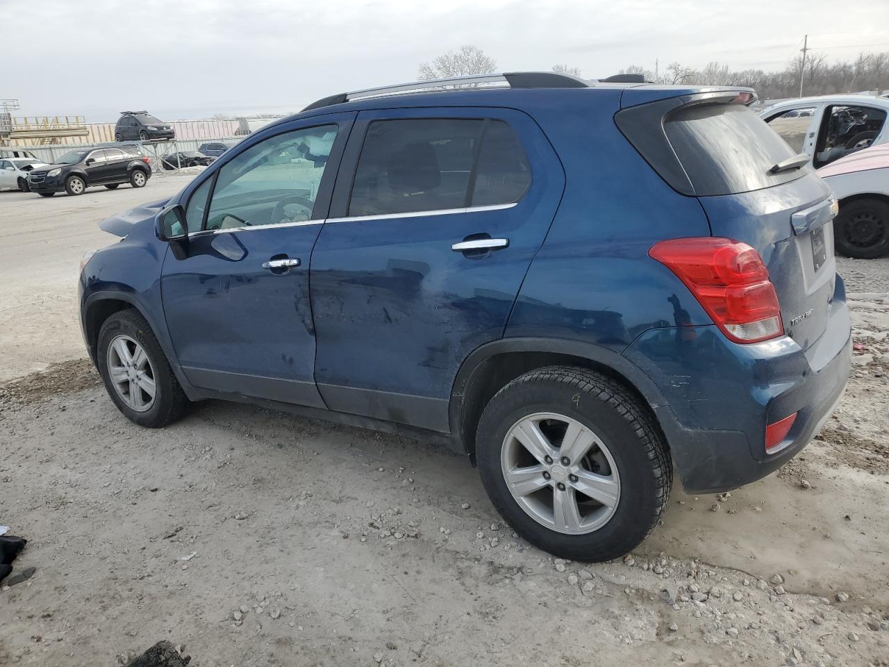 2019 CHEVROLET TRAX 1LT - Фото 2