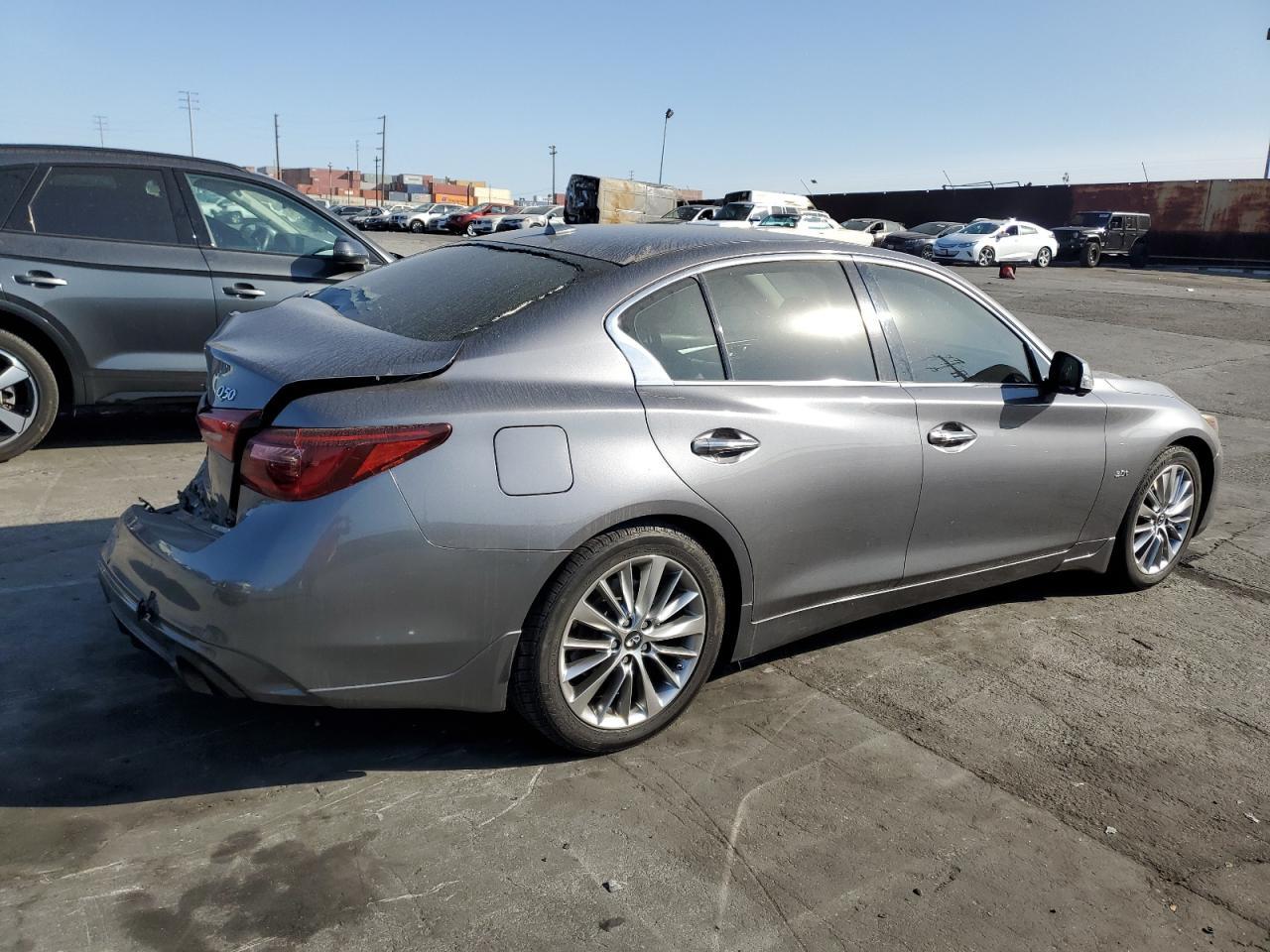 2018 INFINITI Q50 LUXE - Image 3