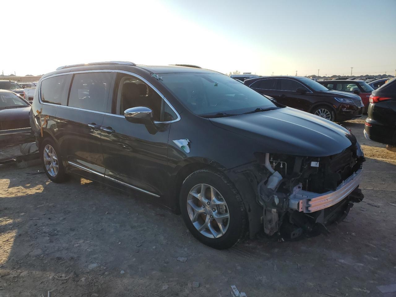 2017 CHRYSLER PACIFICA L - Image 4