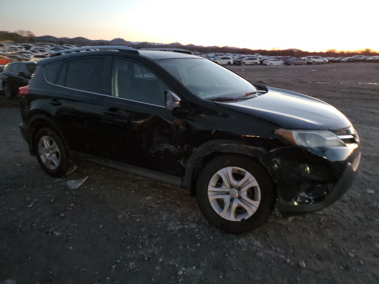 2014 TOYOTA RAV4 LE - Фото 4