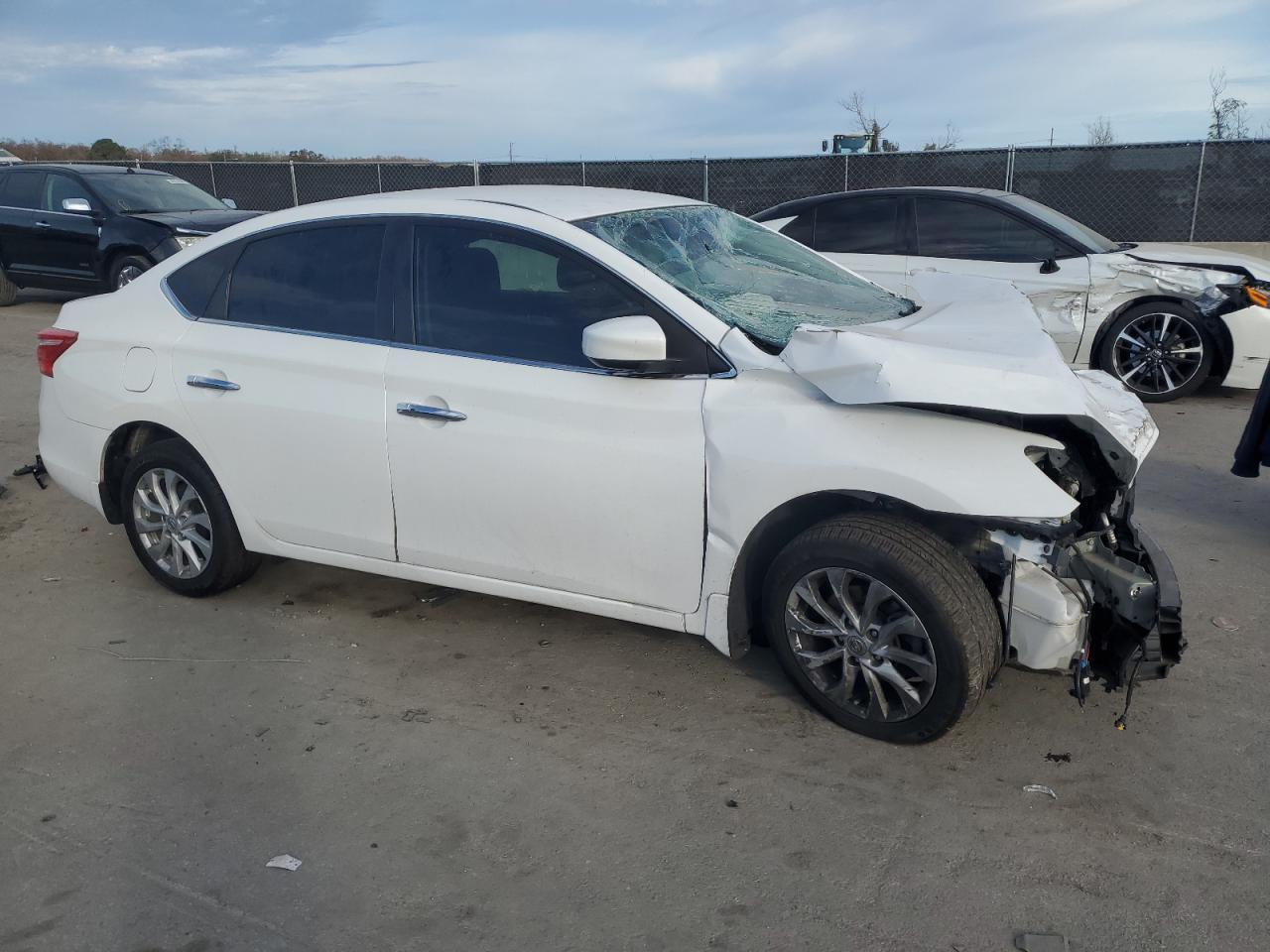 2018 NISSAN SENTRA S - Фото 4