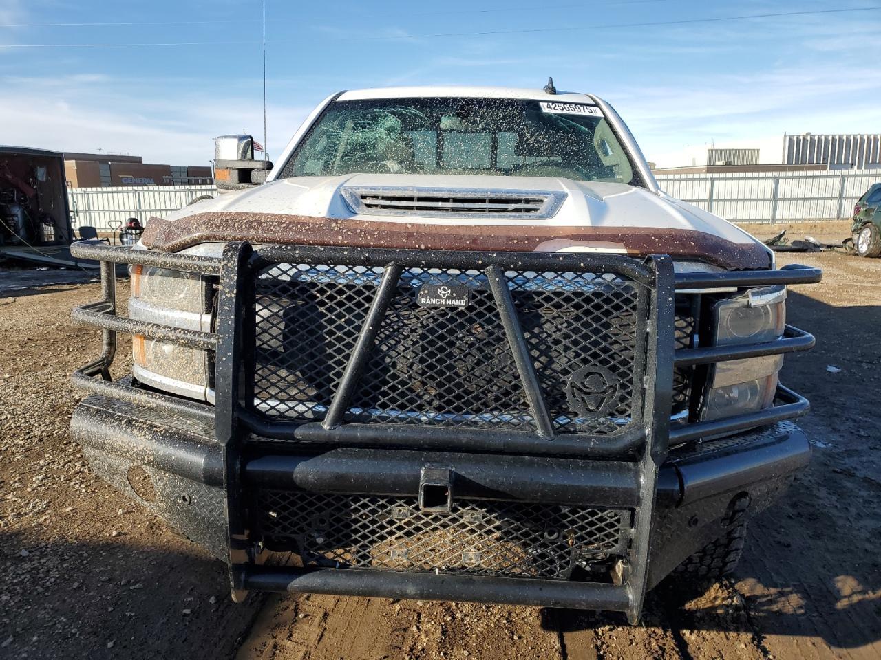 2017 CHEVROLET SILVERADO - Image 5