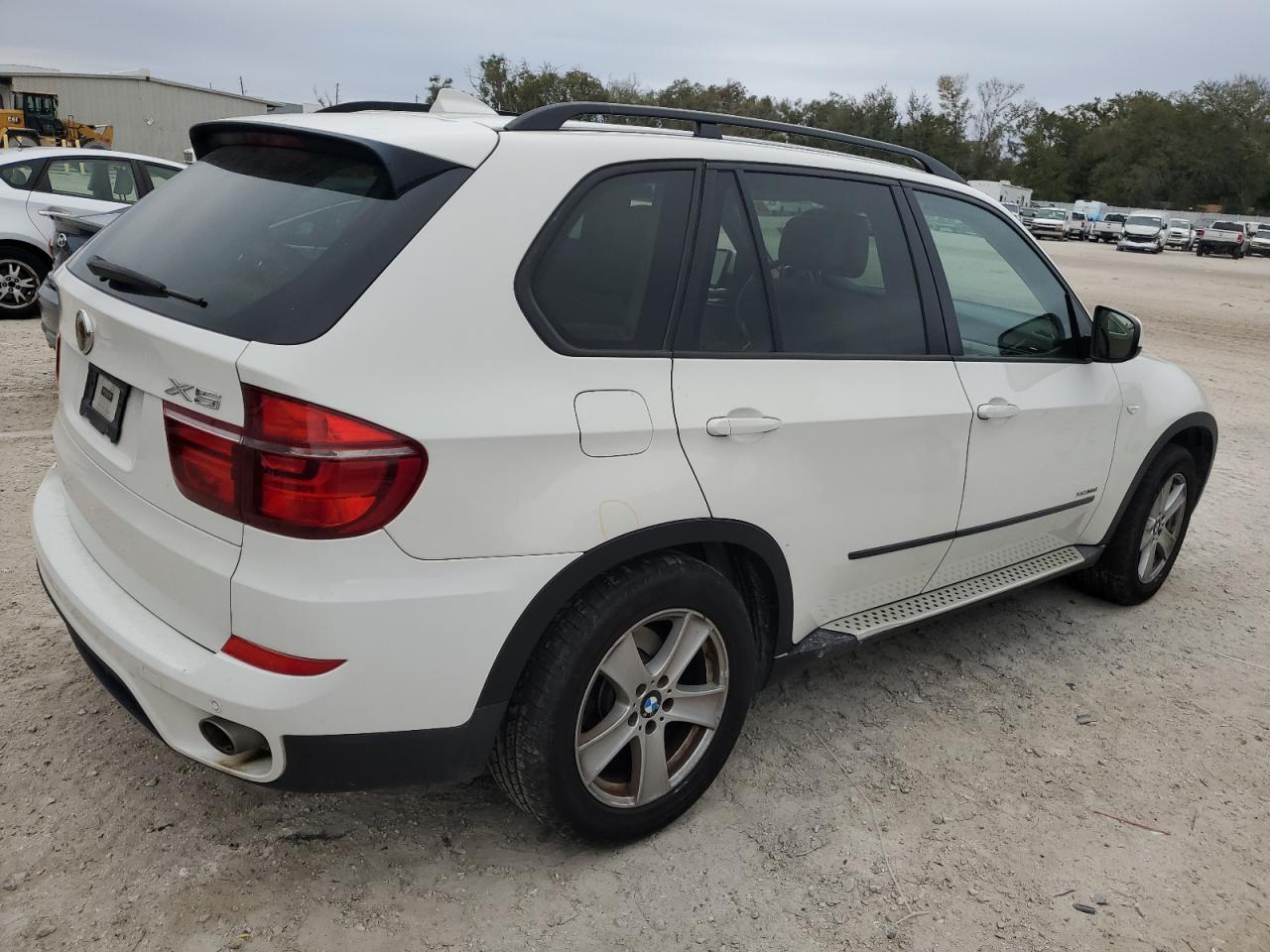 2012 BMW X5 XDRIVE3 - Image 3